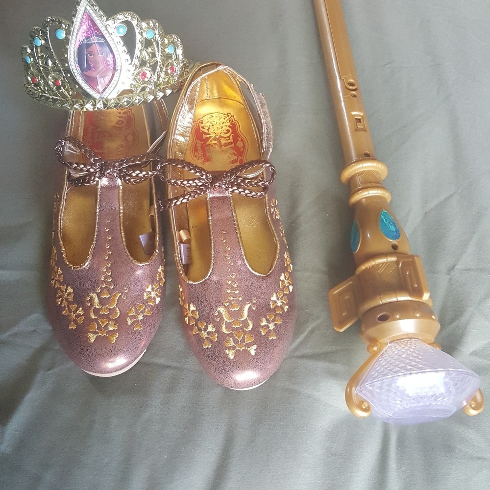 Elena avalor shoes size 11-12 price for 3 items